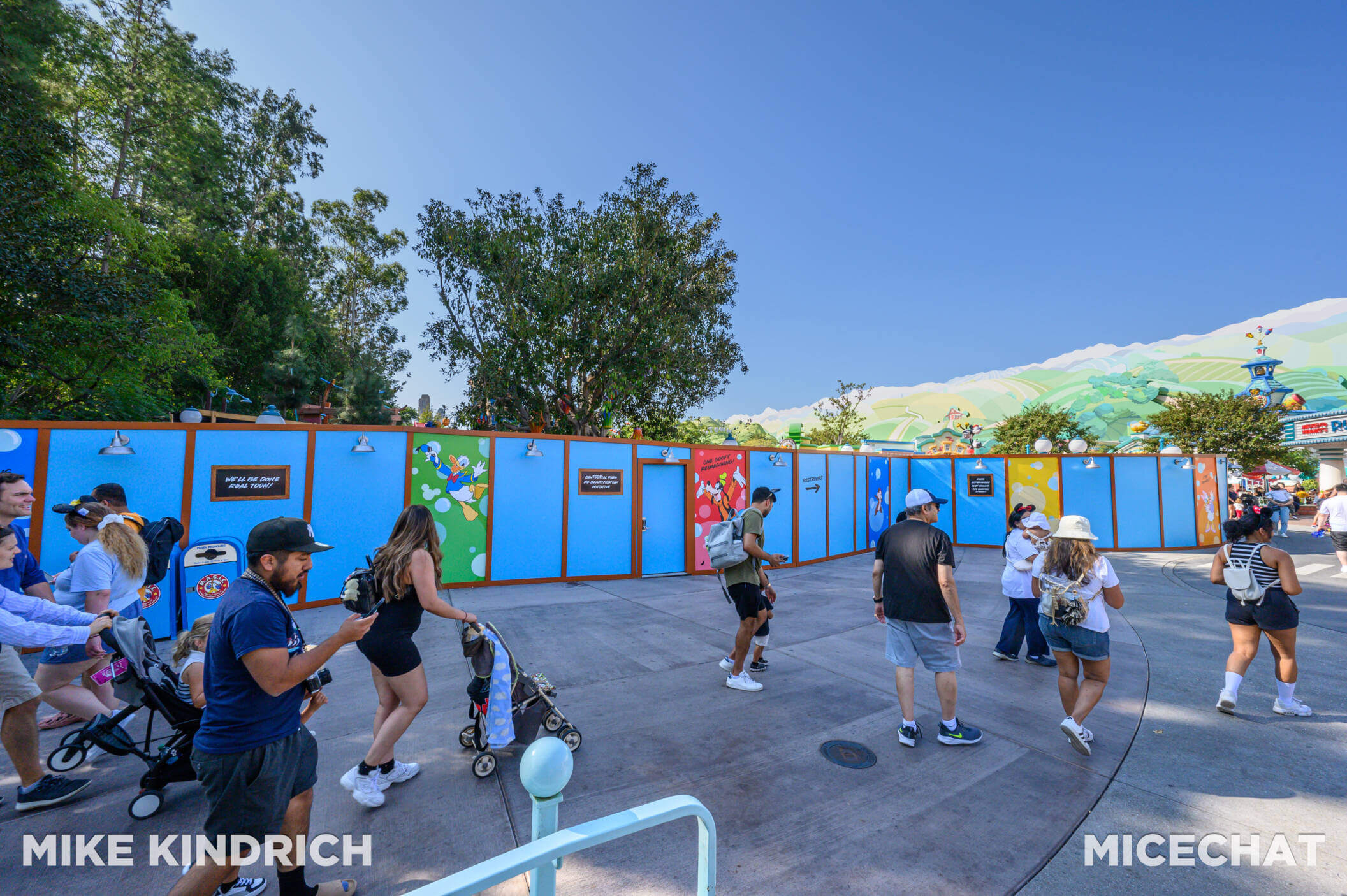 , Disneyland Update – Snowfall, Pumpkins & Missed Opportunities!