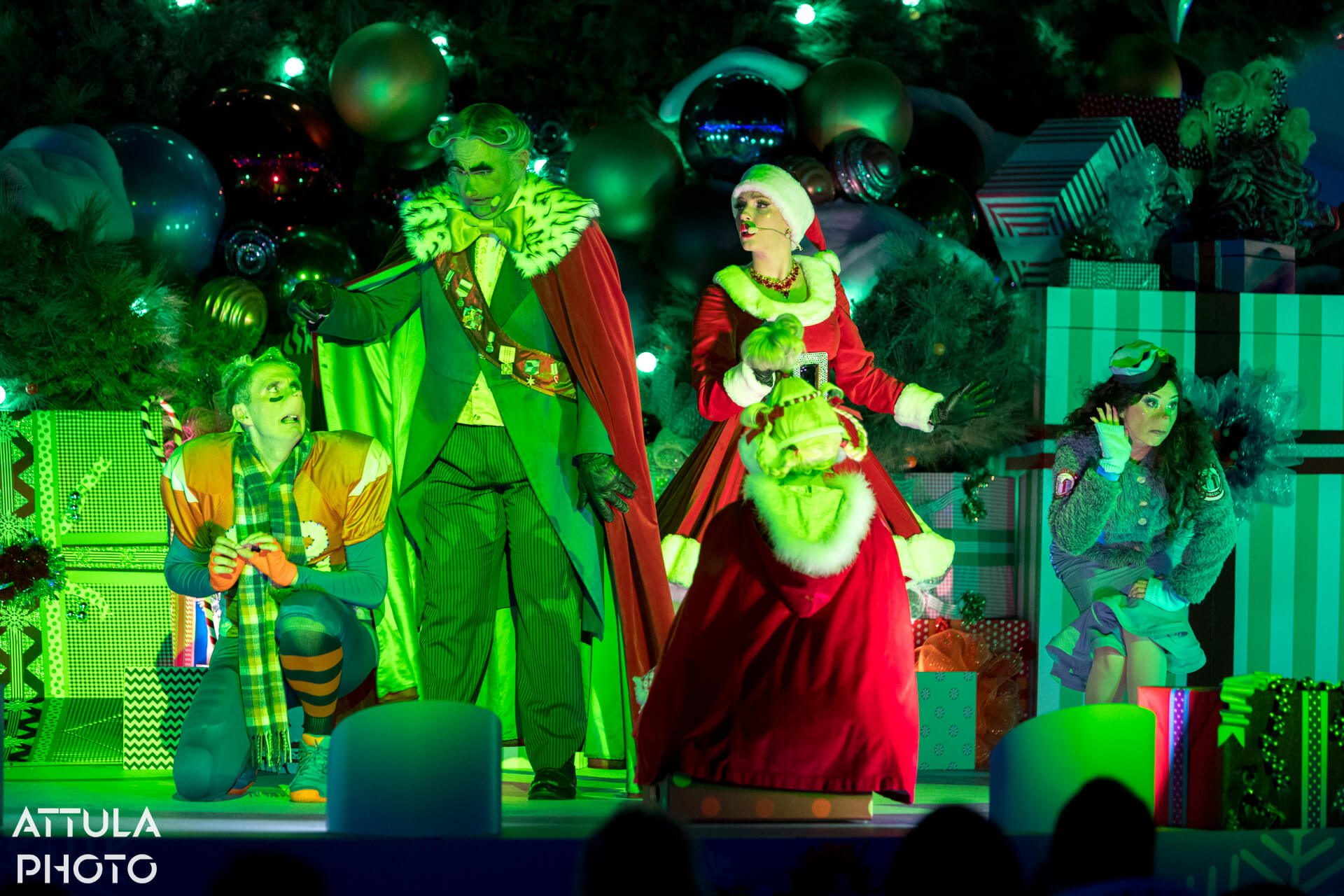 Universal Studios Hollywood Christmas, Universal Studios Hollywood Christmastime 2024: Magic, Mayhem, & Mario