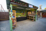 073_Knott’s Berry Farm_Knott’s Merry Farm_Craft booths
