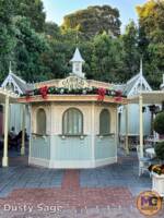 Disneyland News christmas tour garden MiceChat