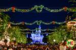 Disneyland_Main-Street-Christmas-garland-castle-banner-hero