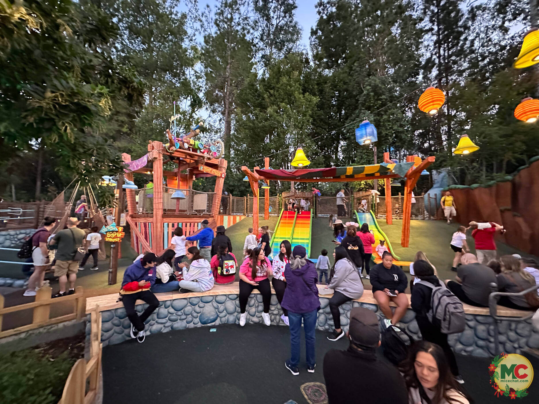 Disneyland holiday, Disneyland Update: Exciting Openings, Maintenance Concerns, Holiday Crush & Pin Rules