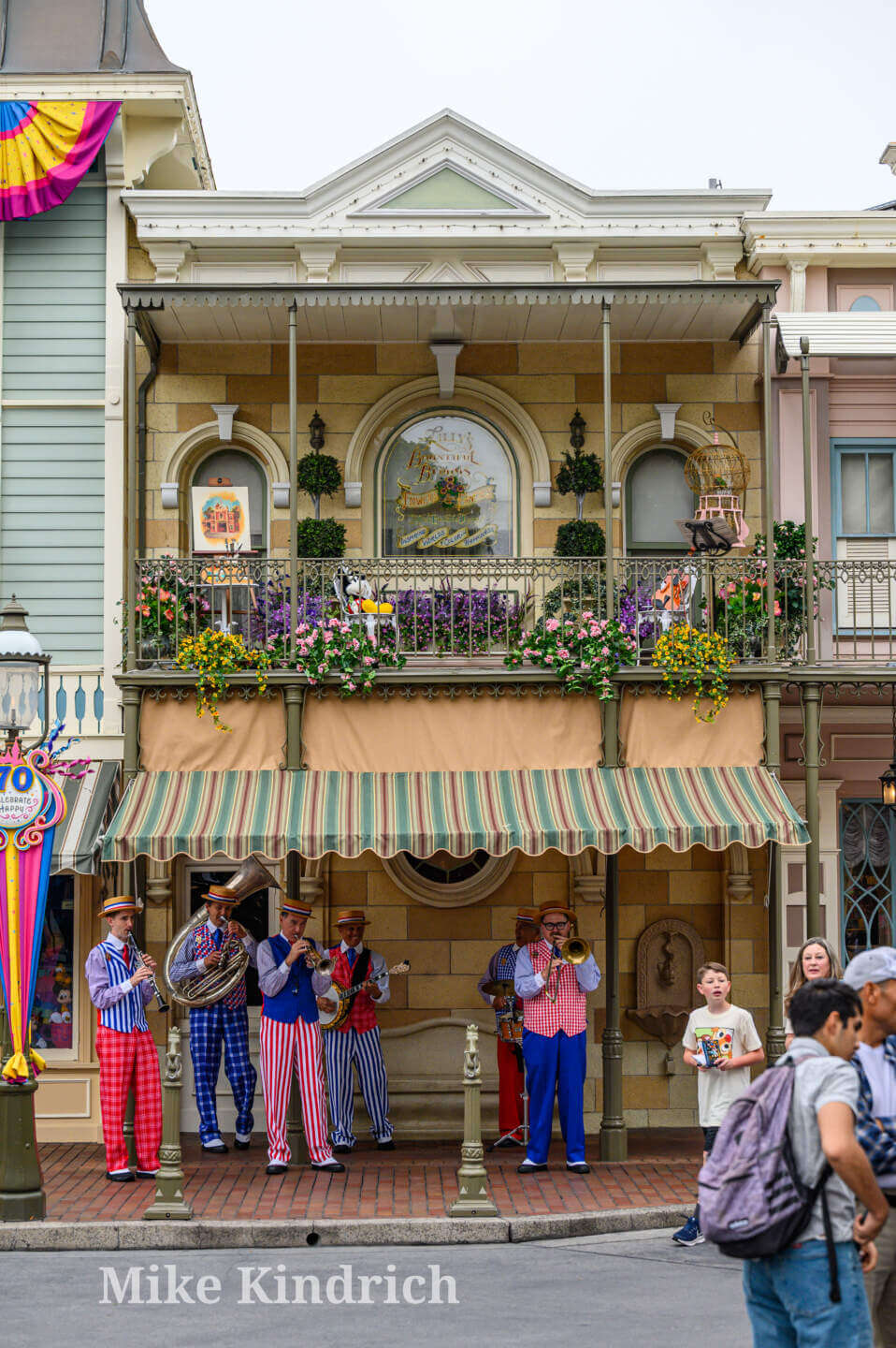 Windows of Main Street, UPDATED! Hidden Tributes Revealed: The Story Behind Disneyland’s Main Street Windows (Part One)