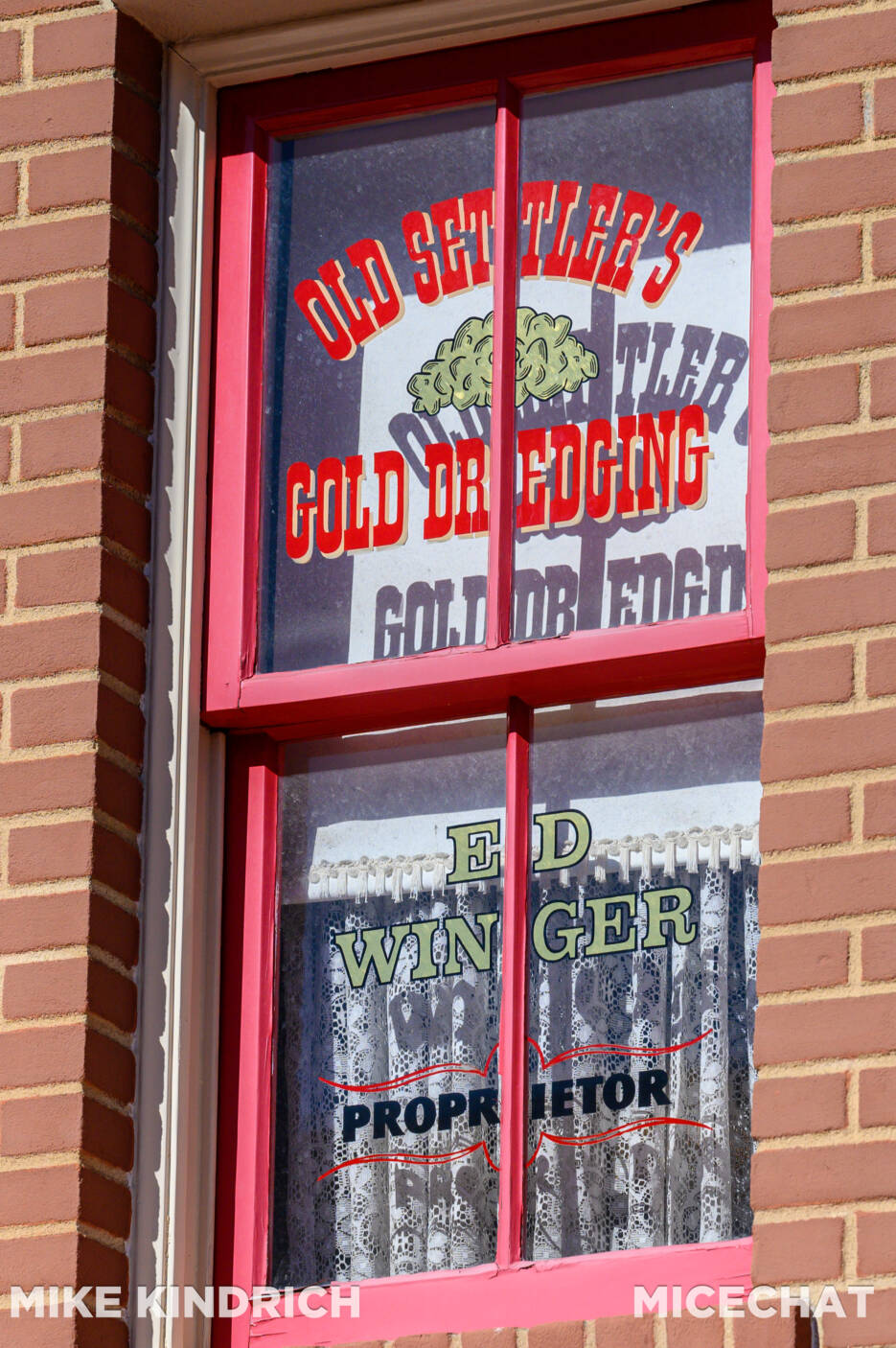Windows on Main Street, Hidden Tributes Revealed: The Story Behind Disneyland&rsquo;s Main Street Windows (Part Three)