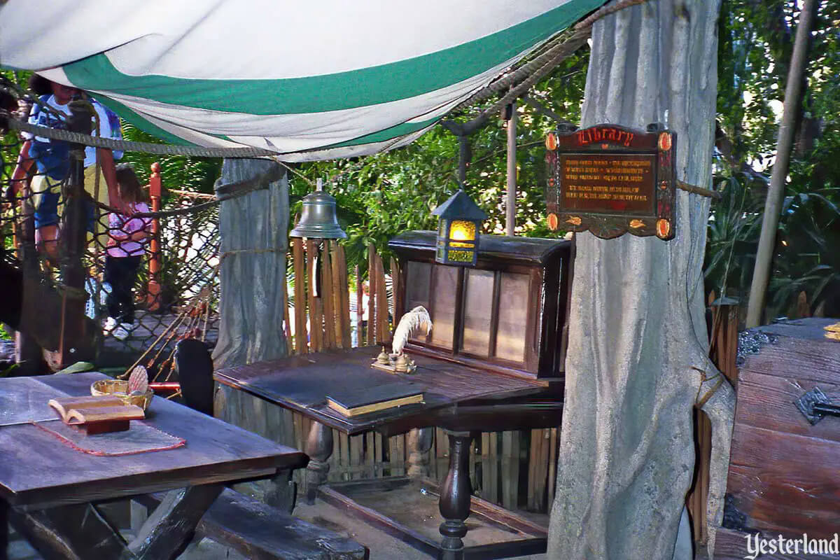 Adventureland Treehouse, MiceShots: Disneyland’s Adventureland Treehouse an Instant Classic!