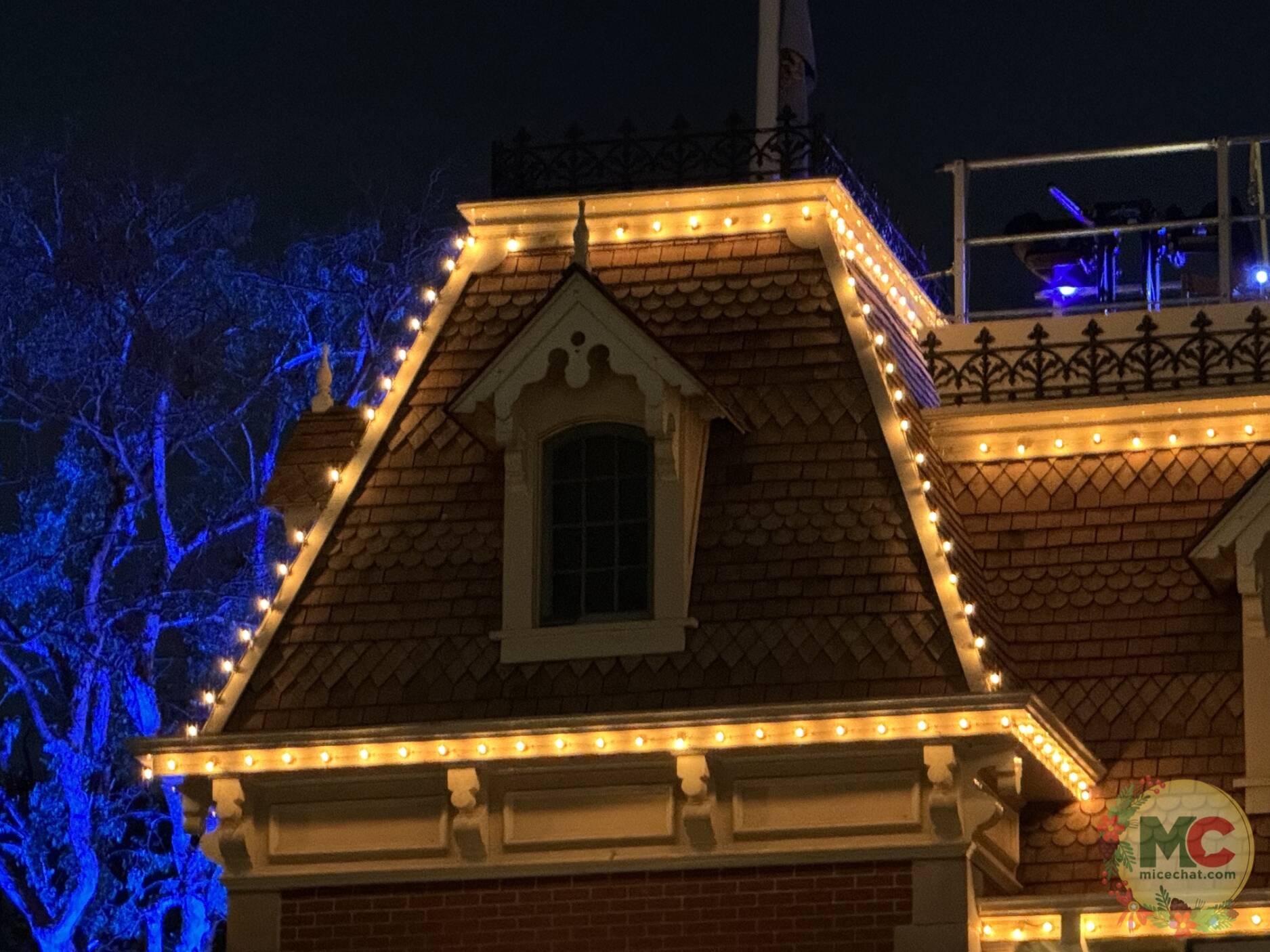 , Disneyland Update: The Big Christmas Lock Out