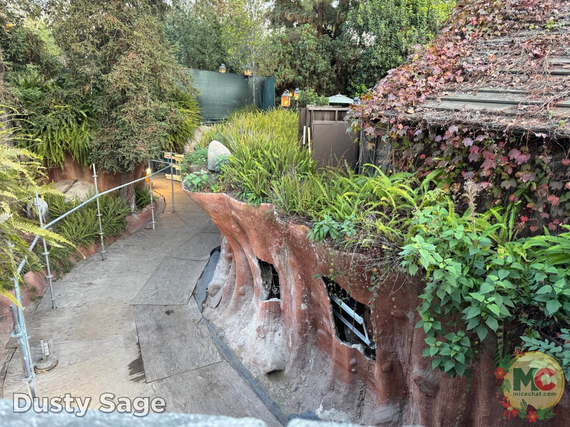 , Disneyland Update: The Great Goodbye, Lightning Lame & Constant Construction