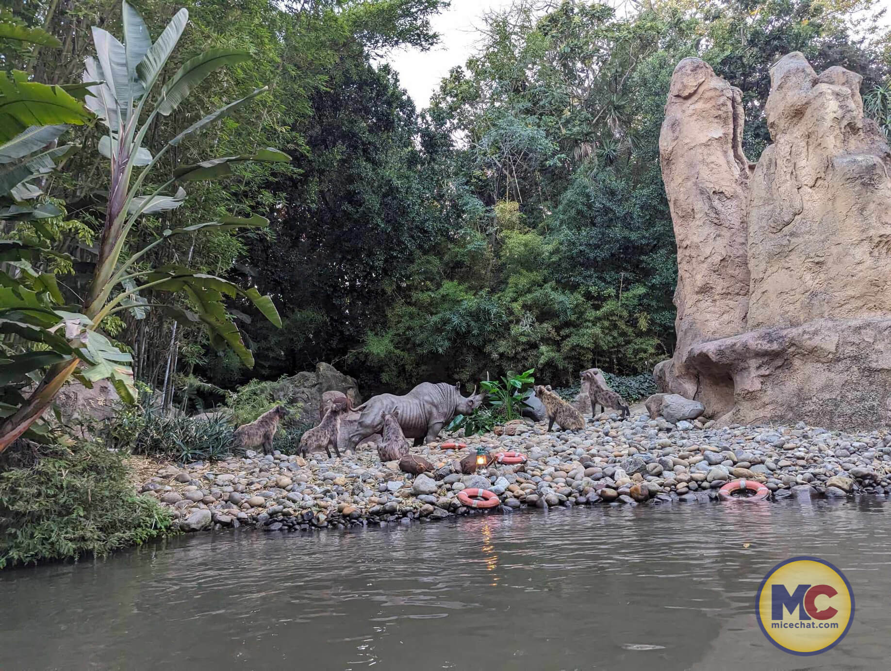 , DISNEYLAND UPDATE: The Long Wait, Magic Key Woes & Iger’s Uphill Battle