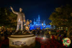 Mike Kindrich_Disneyland_Hub_Partners Statue and Castle (1 of 1)