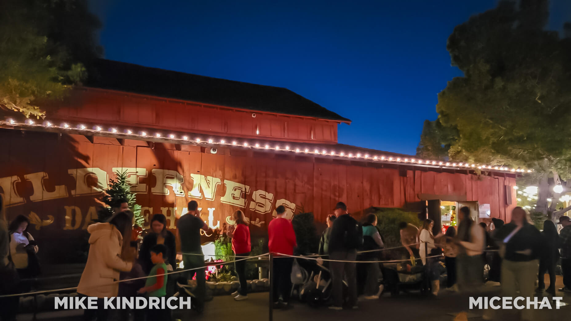 , Disneyland Update: The Big Christmas Lock Out