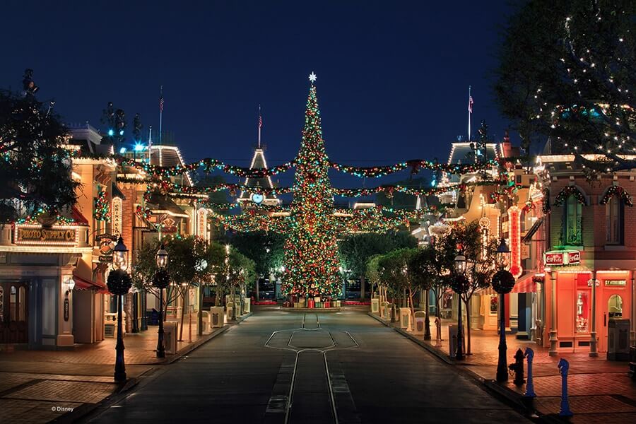history of Christmas: Disneyland Christmas perfection