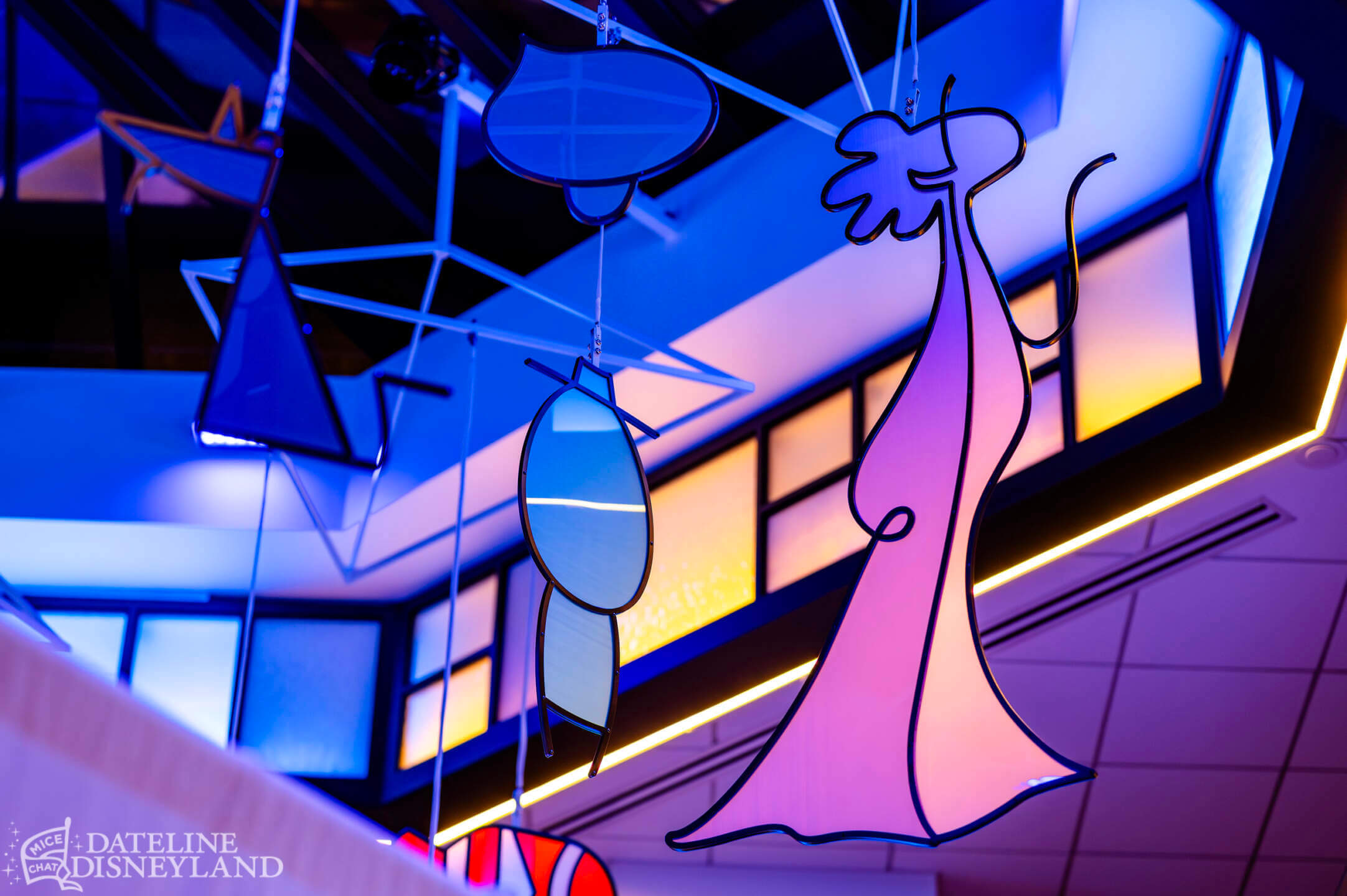Disneyland, DISNEYLAND UPDATE: New Gates, Dragons & Haunted Mansion Closed!