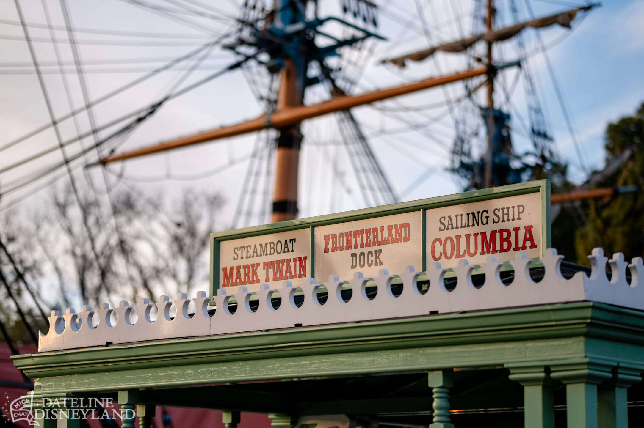 Disneyland, DISNEYLAND UPDATE: New Gates, Dragons & Haunted Mansion Closed!