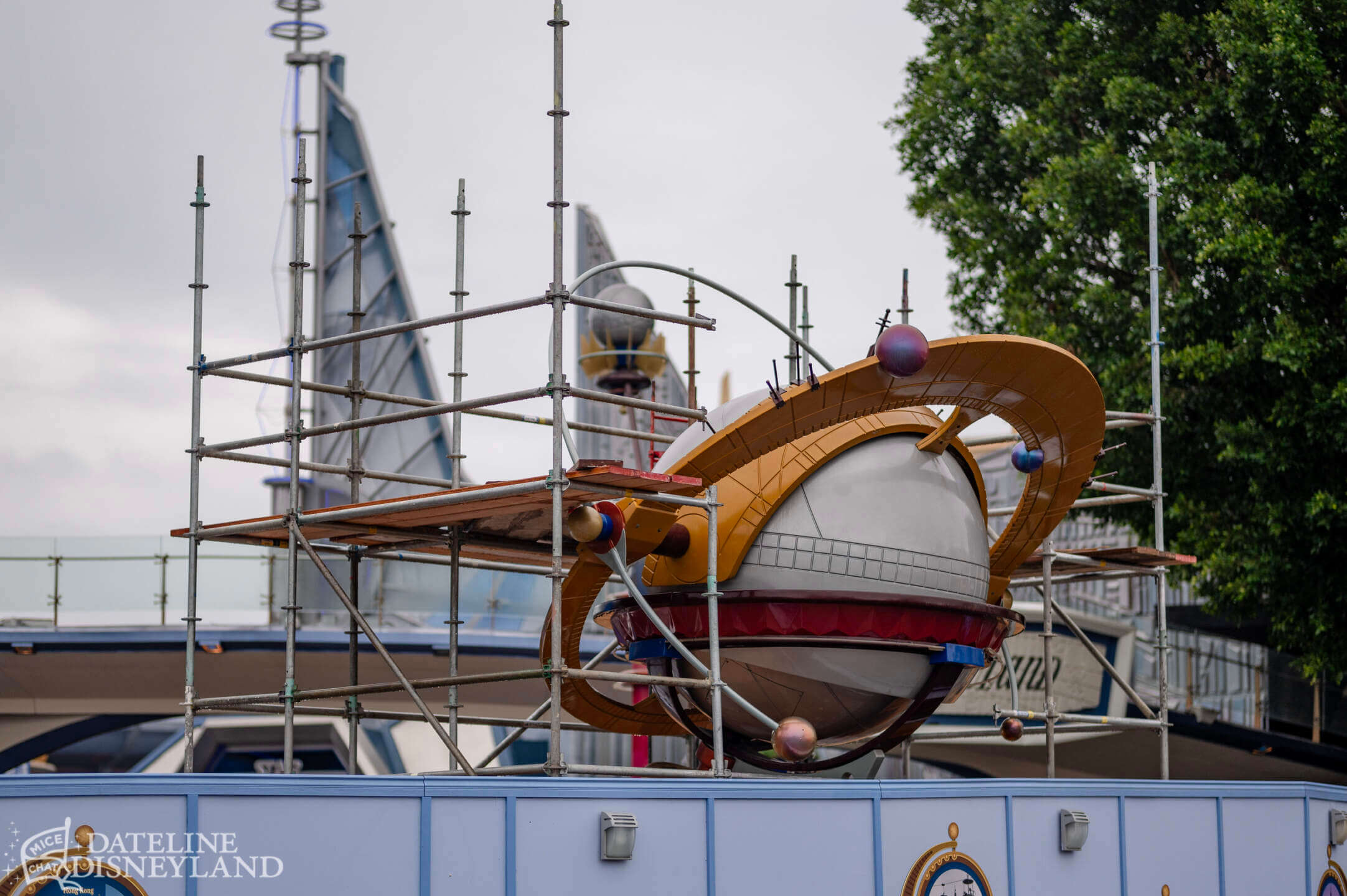 Disneyland, DISNEYLAND UPDATE: New Gates, Dragons & Haunted Mansion Closed!