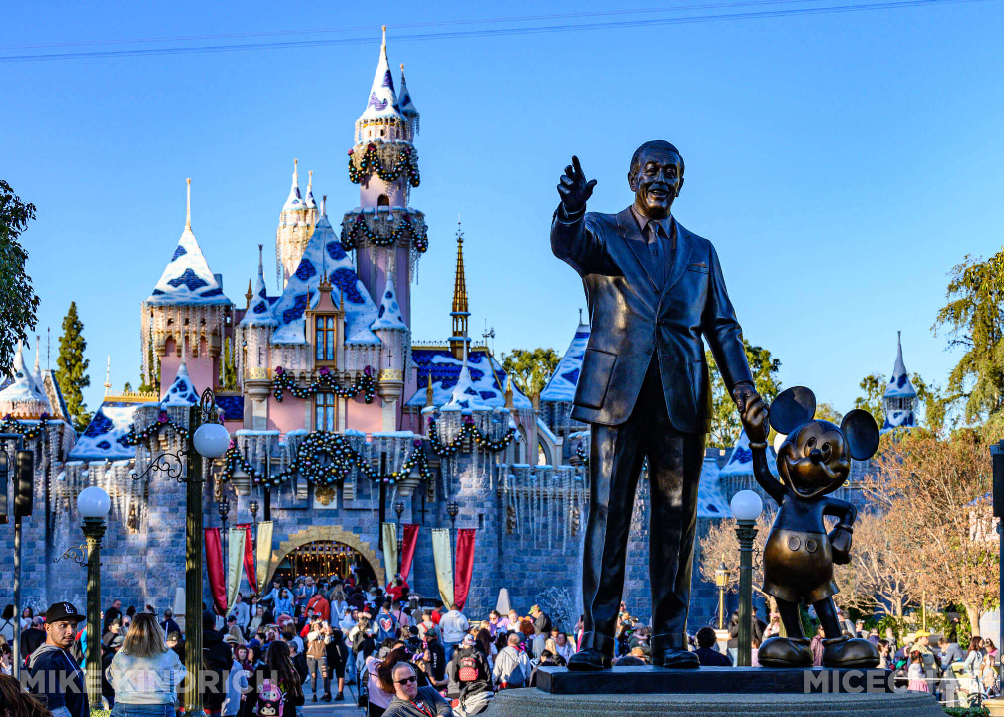 , Disneyland Update: The Great Goodbye, Lightning Lame & Constant Construction