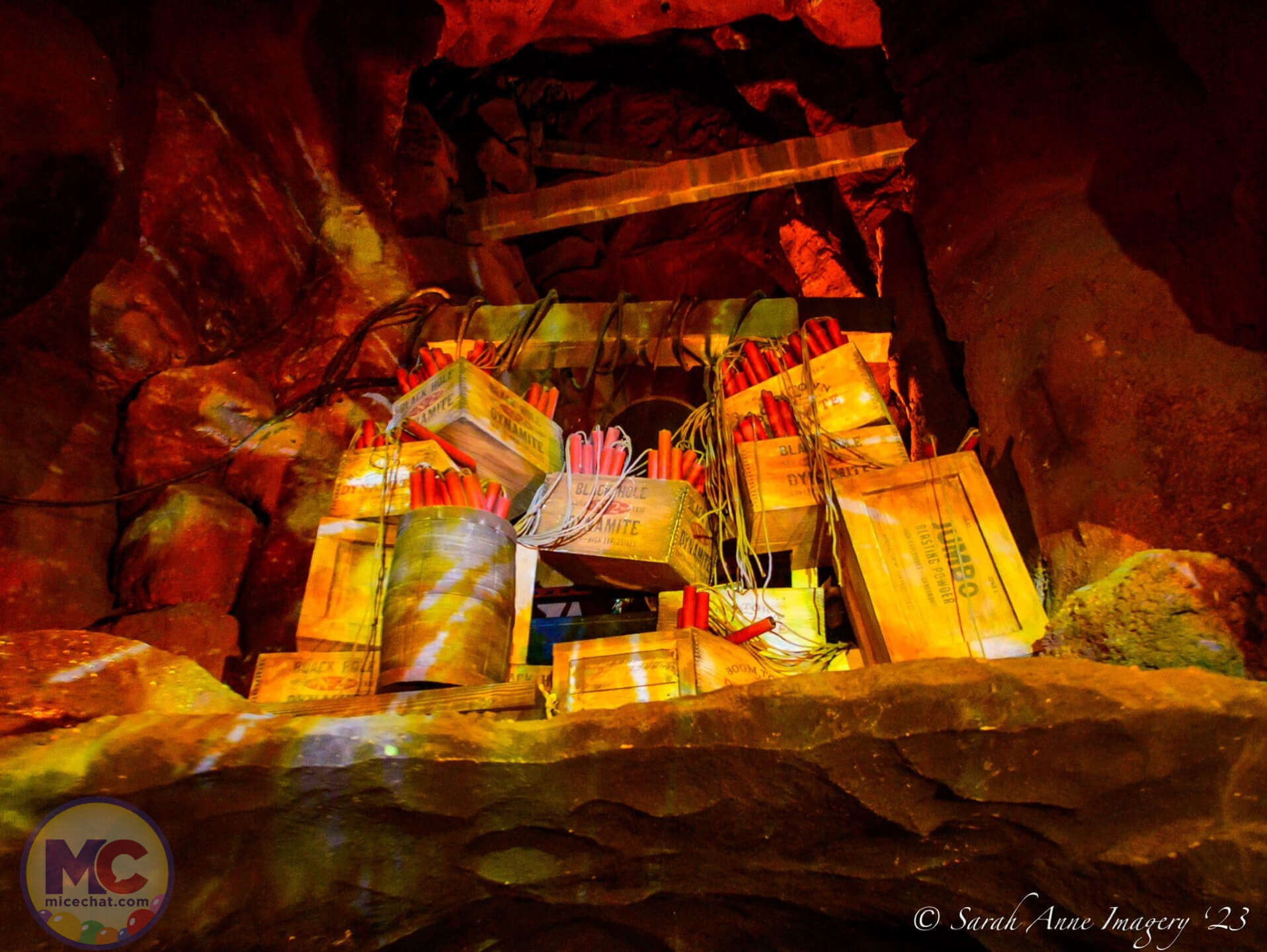 , Disneyland Update: The Great Goodbye, Lightning Lame & Constant Construction