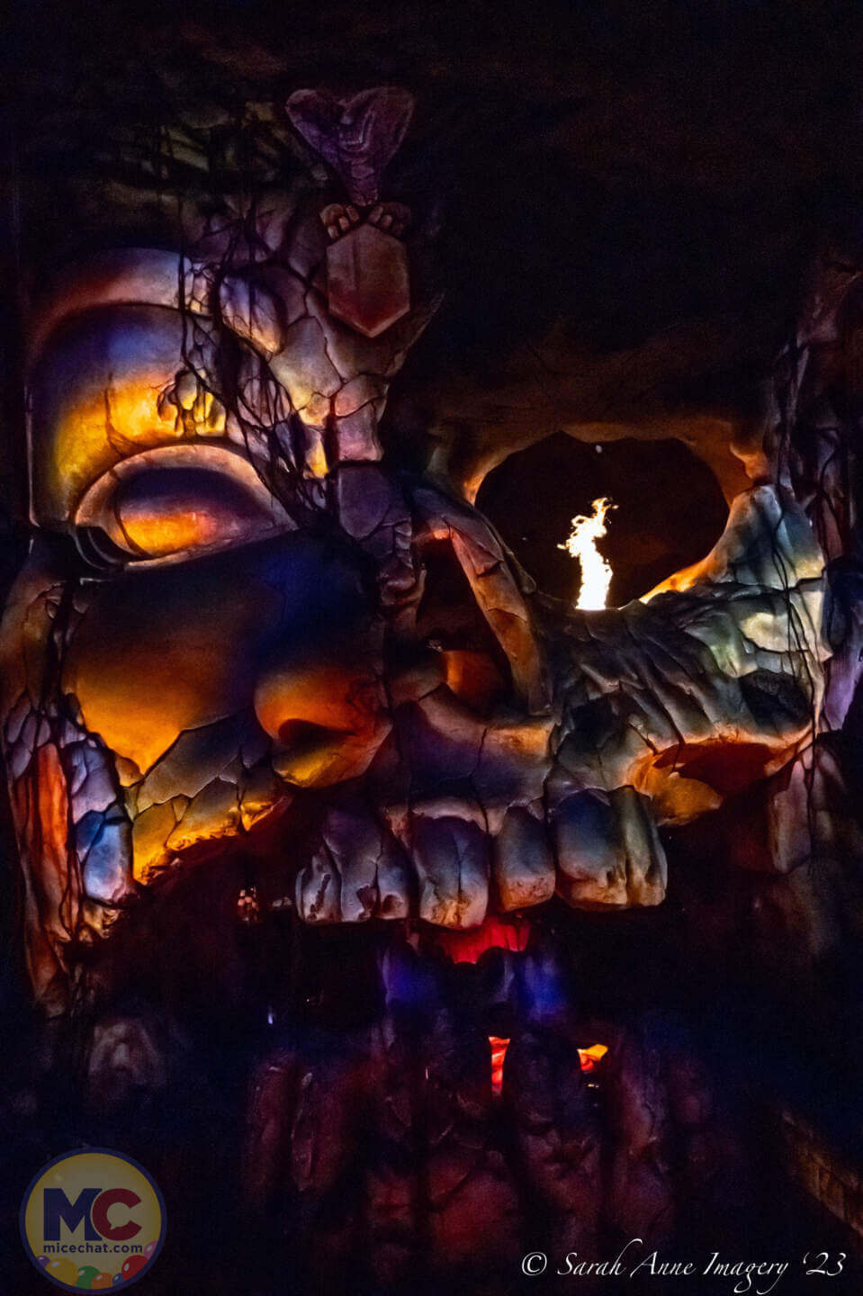, Disneyland Update: The Great Goodbye, Lightning Lame & Constant Construction