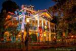 Sarah Scheuring_Disneyland_New Orleans Square_Haunted MAnsion Holiday Exterior