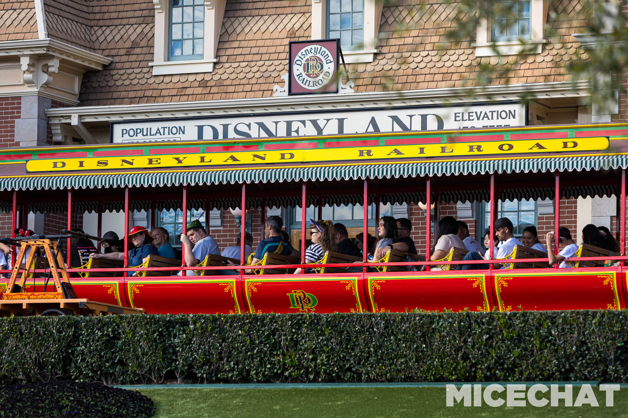 , Stay Cool: Top Family-Friendly Summer Activities at Disneyland