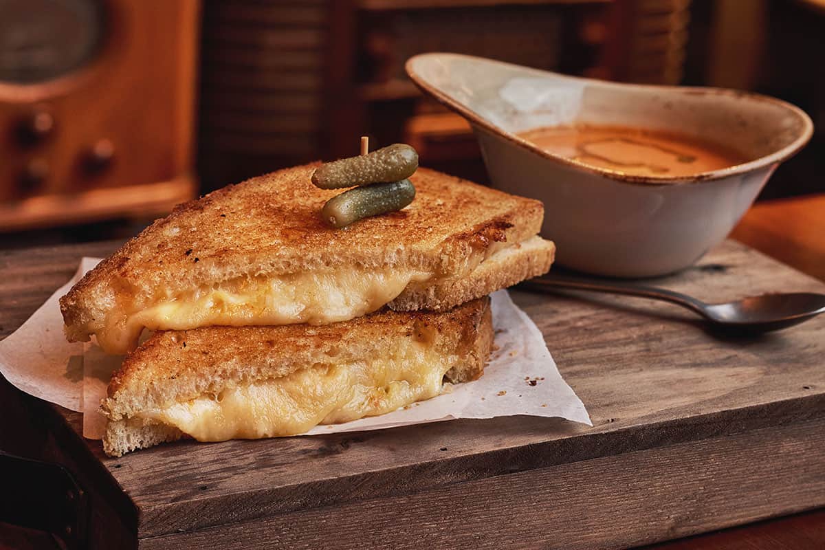Disney Springs - The Edison grilled cheese
