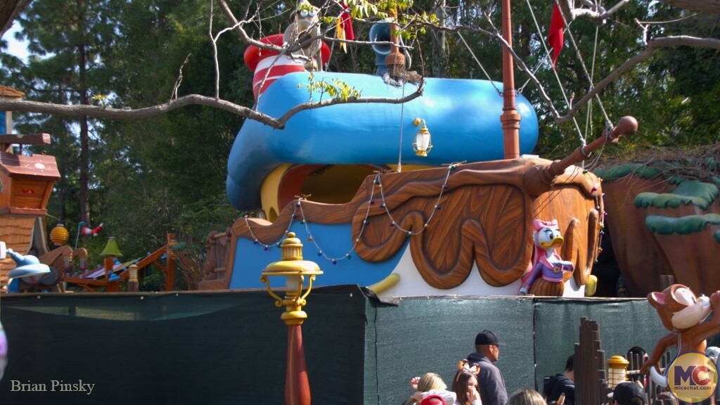 , DISNEYLAND UPDATE: Performers Unite, After Dark Alert & Icon Exit!