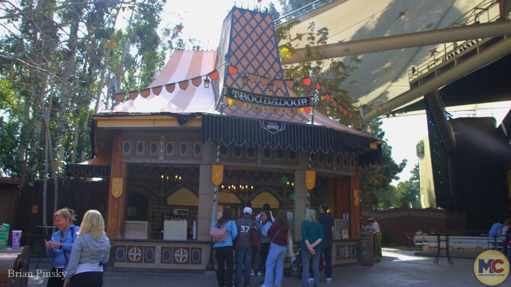 , DISNEYLAND UPDATE: Performers Unite, After Dark Alert & Icon Exit!