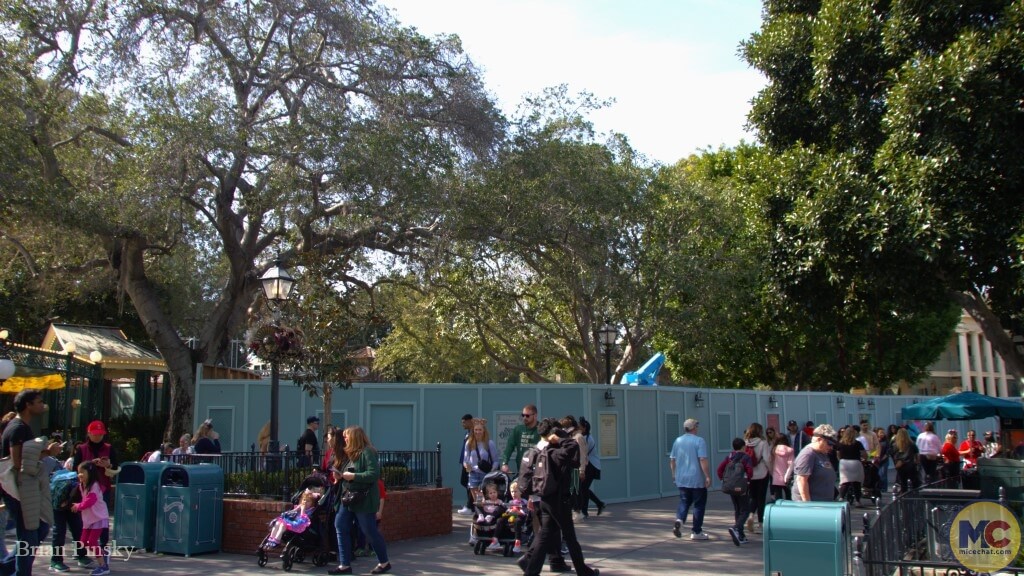 , DISNEYLAND UPDATE: Performers Unite, After Dark Alert & Icon Exit!
