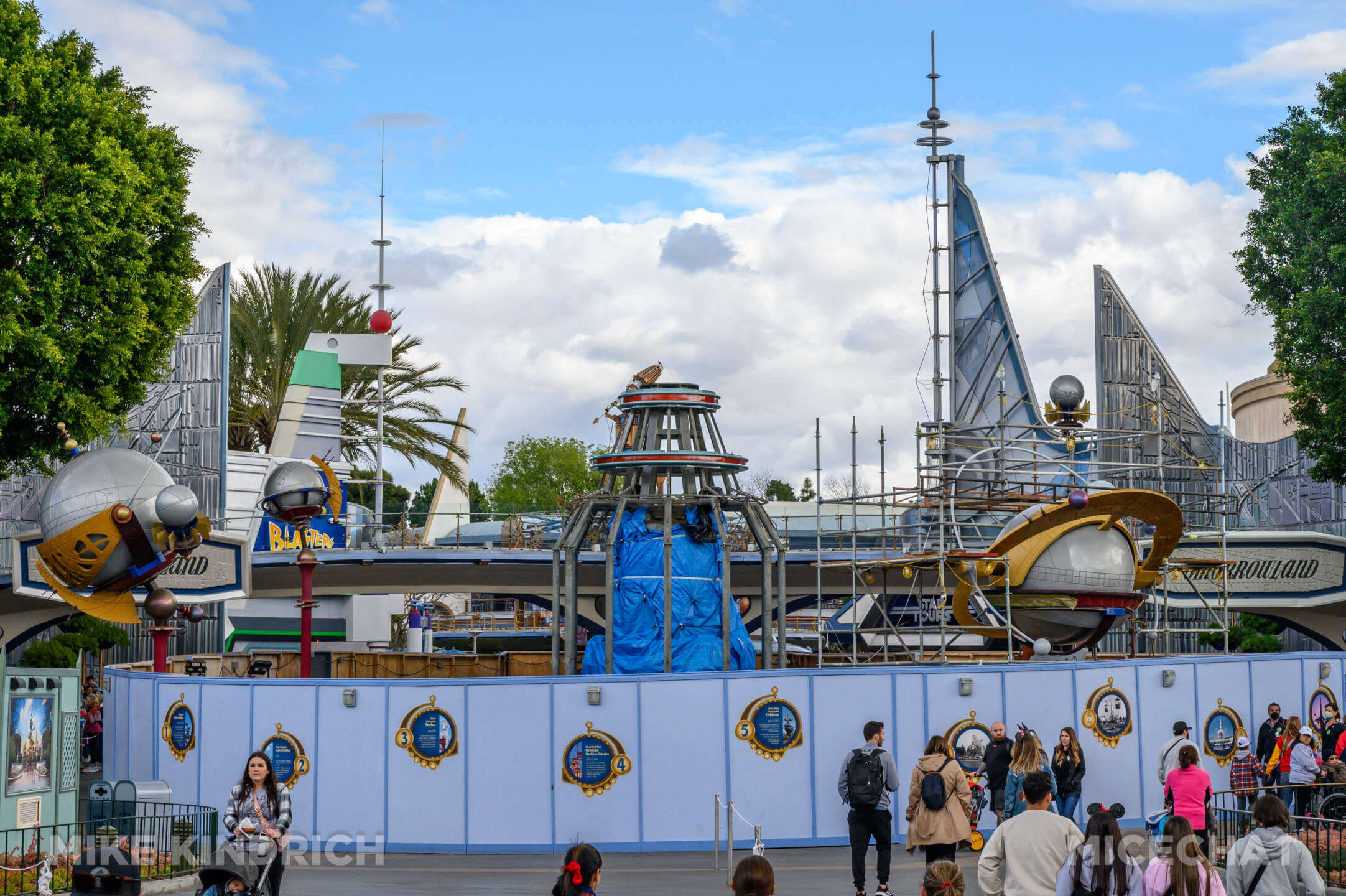 , DISNEYLAND UPDATE: Celebrations, Super Bowl Surprise & Blue Skies