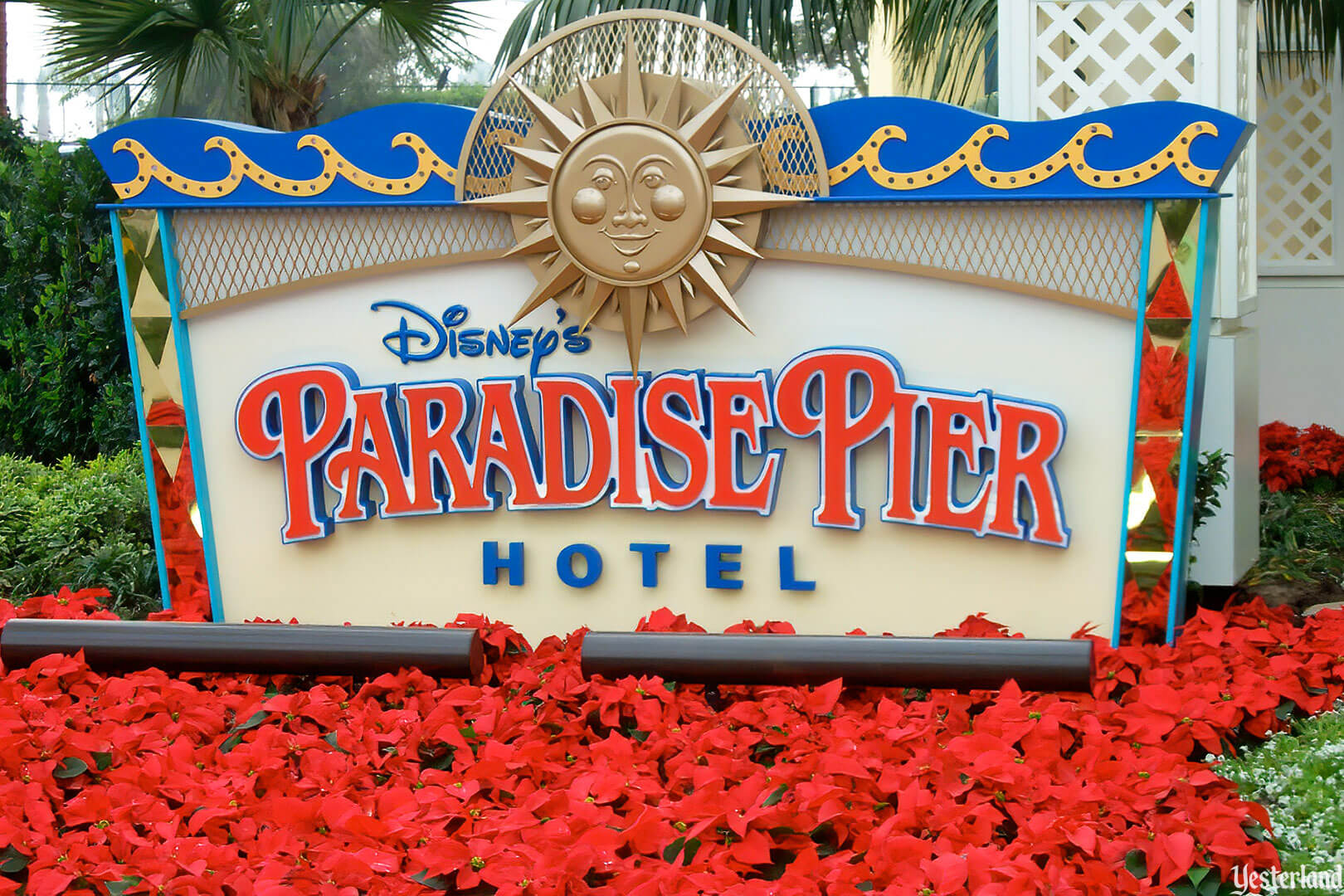 Yesterland: Paradise Pier Hotel