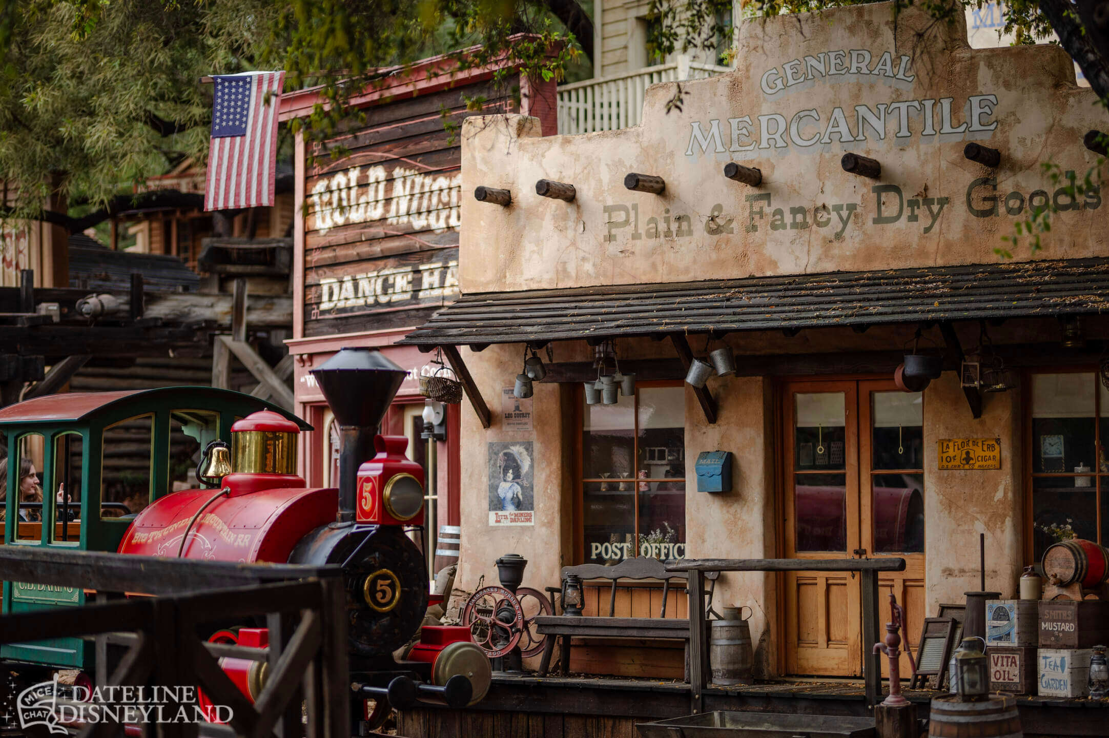 Disneyland, Disneyland Update: Rainy Days, Reveals, and Reinventions!