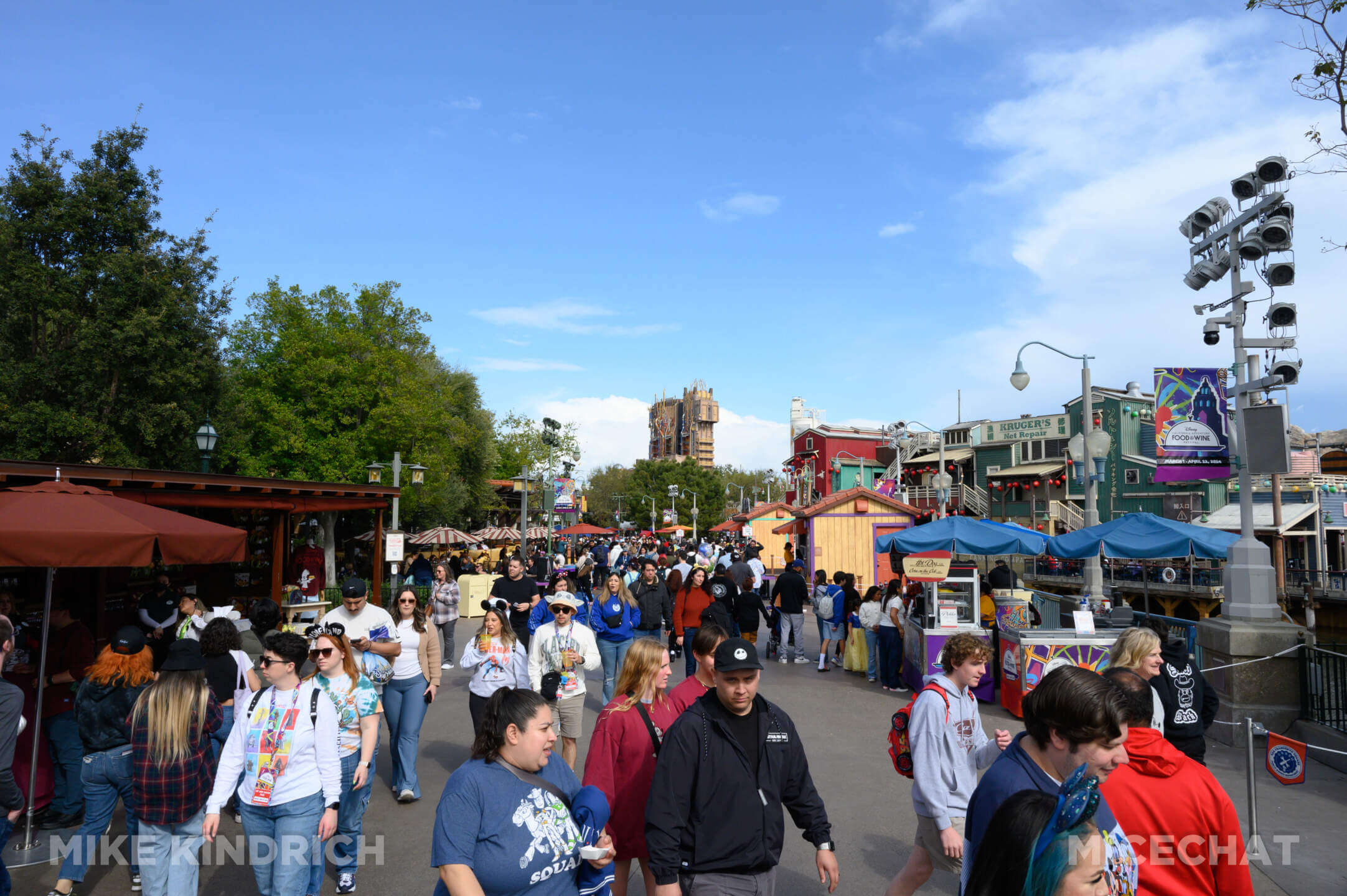 , Disneyland Update: Tiana Sets Up Shop, New Gates & Pink Trees!