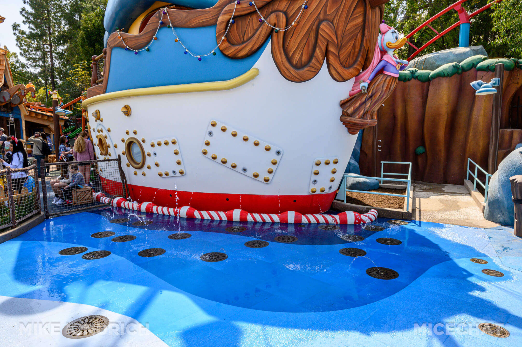 , DISNEYLAND UPDATE: Toontown Troubles Tamed, Spring Surprises &#038; Seasonal Shenanigans