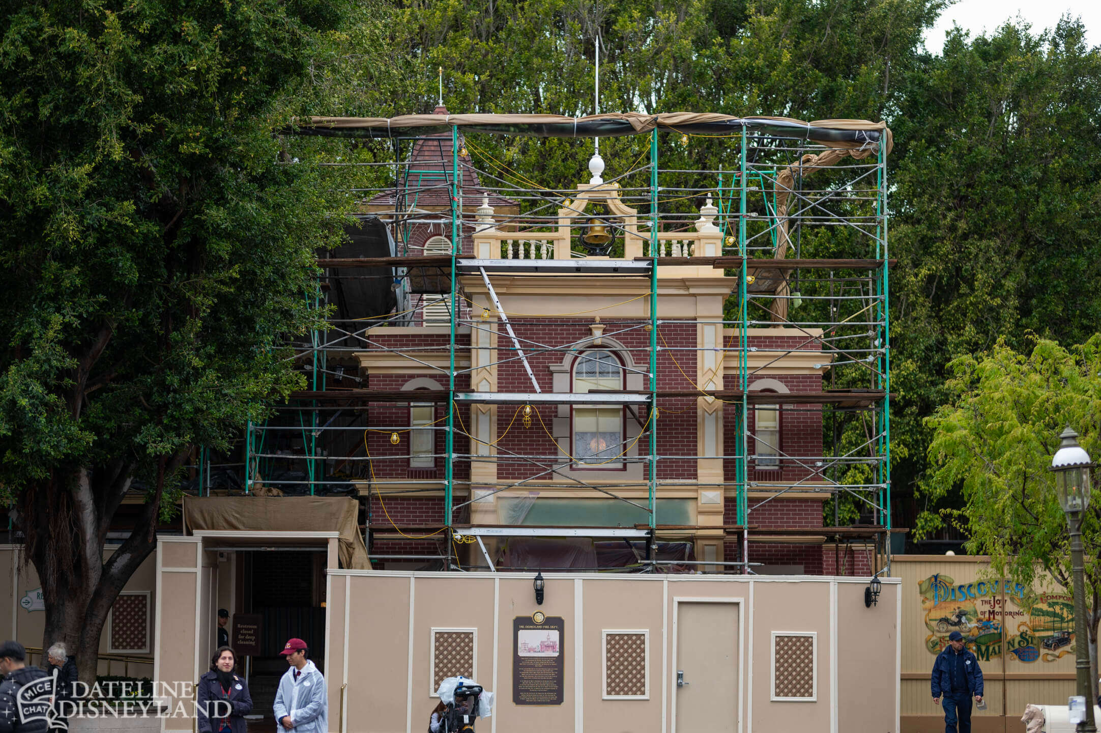 Disneyland, Disneyland Update: Rainy Days, Reveals, and Reinventions!