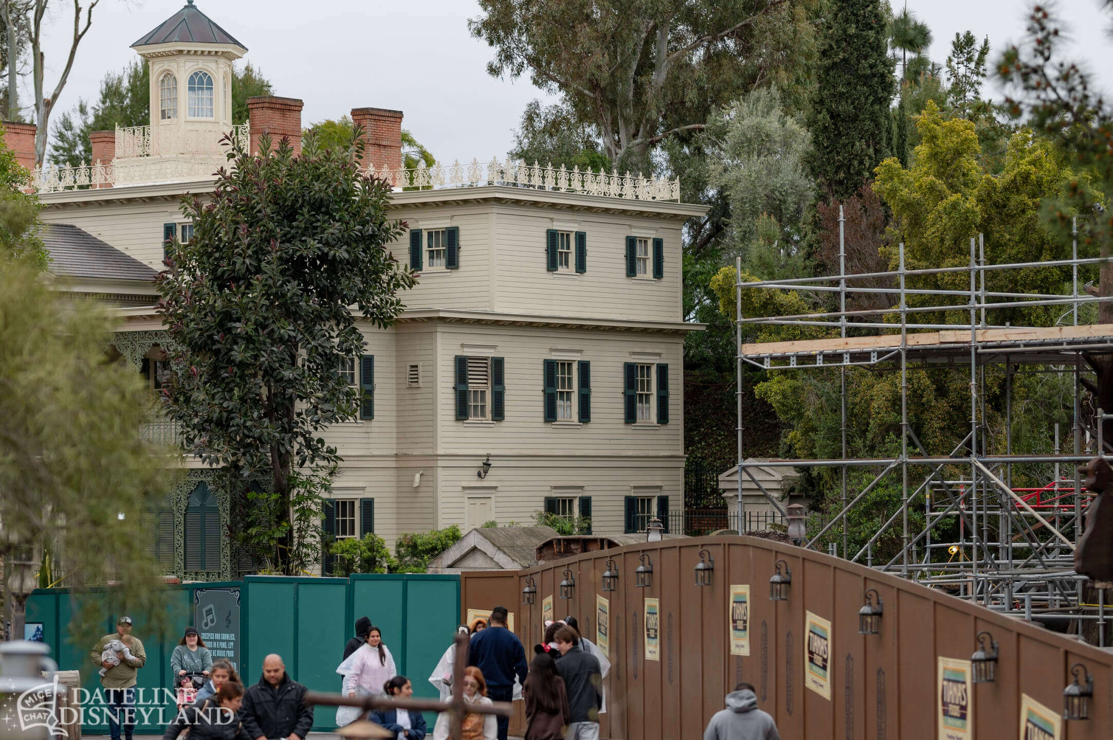 Disneyland, Disneyland Update: Rainy Days, Reveals, and Reinventions!