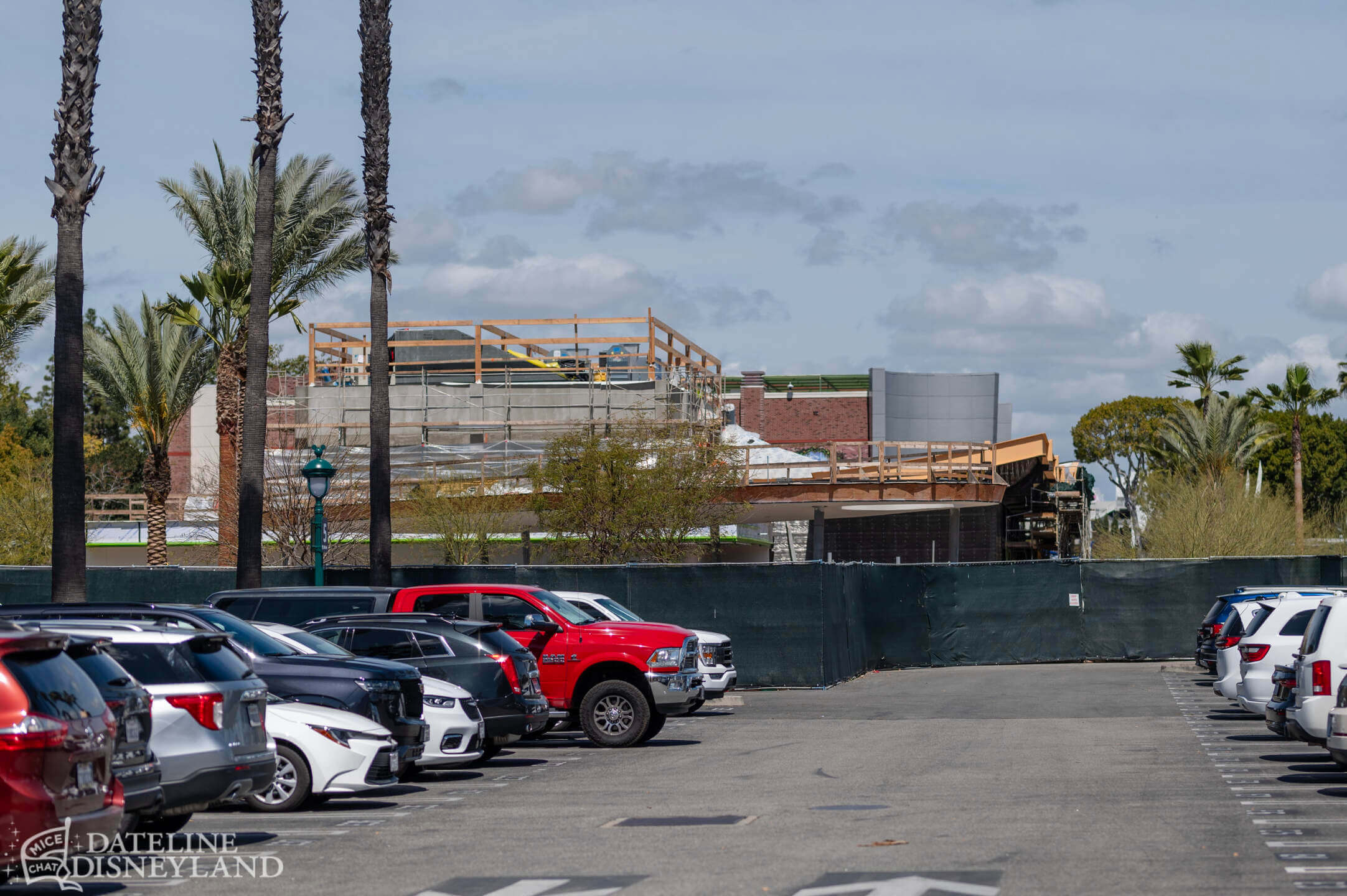 Disneyland, Disneyland Update: Rainy Days, Reveals, and Reinventions!