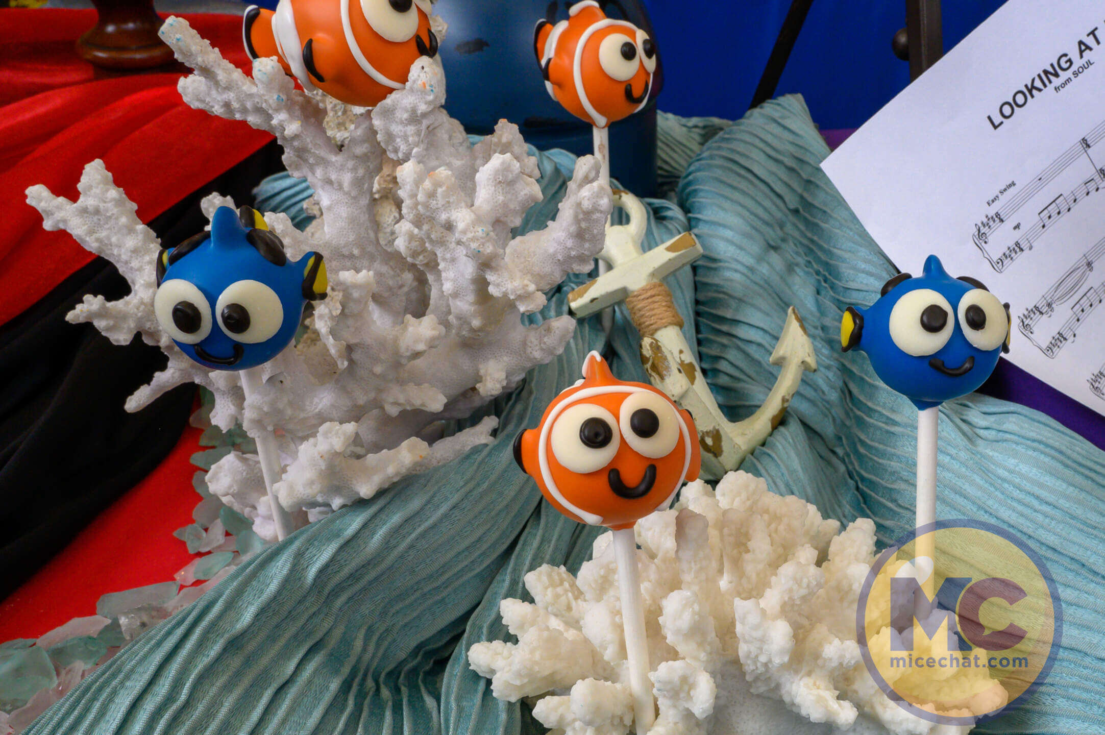 Pixar Fest 2024 - Nemo and Dory cake pops
