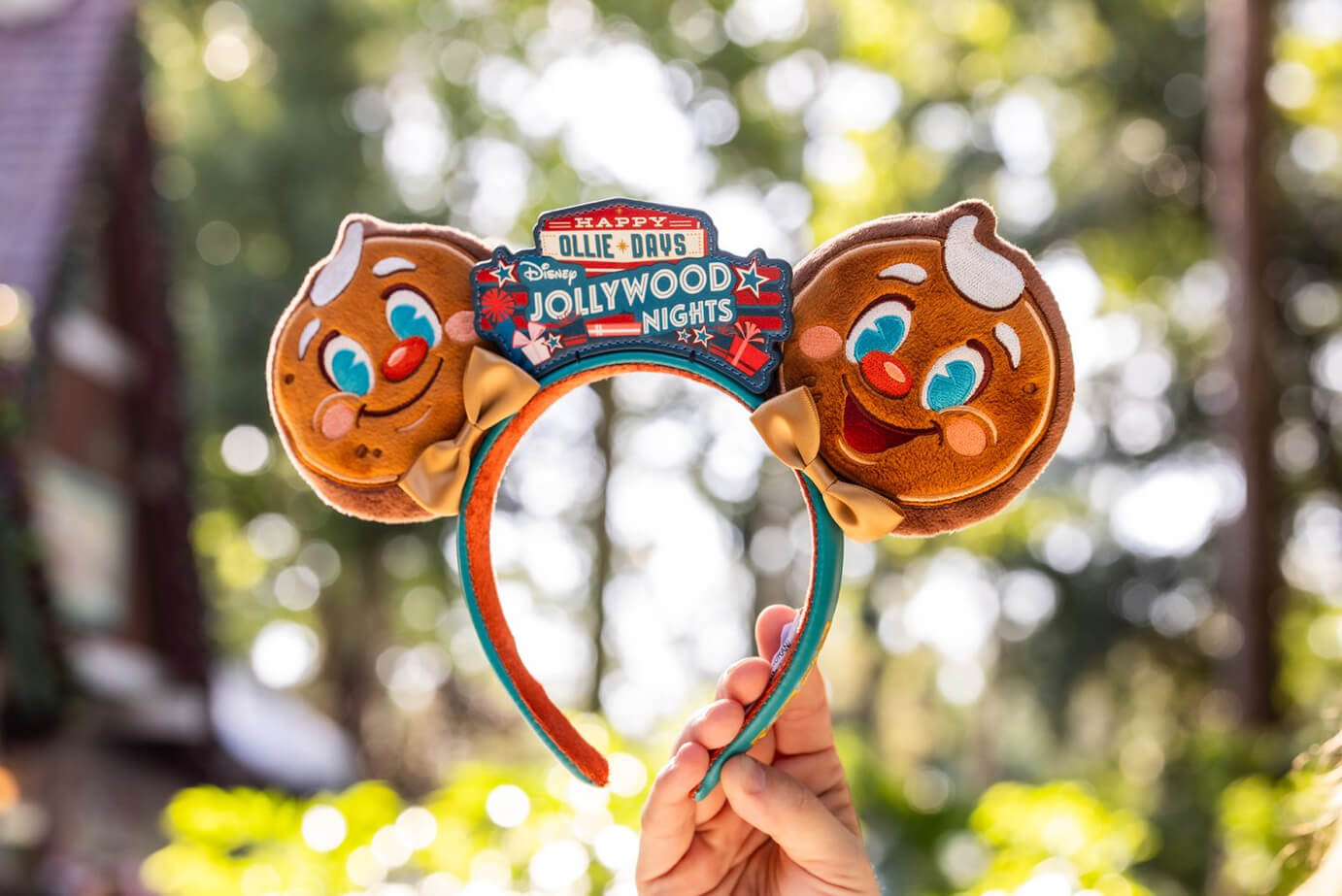 Disney Holiday Merchandise, DISNEYLAND HOLIDAY MERCH: Festive Cheer, New Gear & Merry Must-Haves!