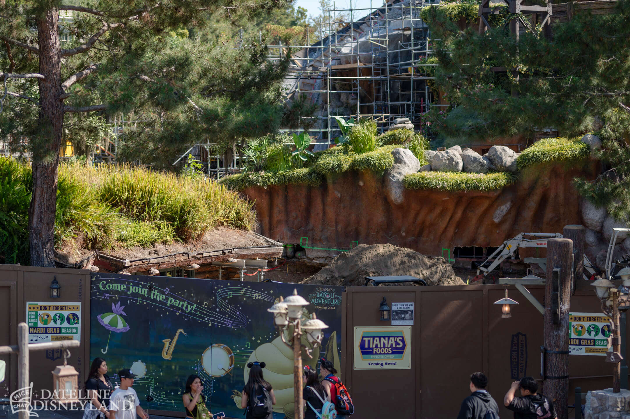 Disneyland, Disneyland Update: A Week of History, Change & Envy!
