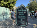 Disneyland-Haunted Mansion Holiday reopens with virtual queue-virtual queue sign