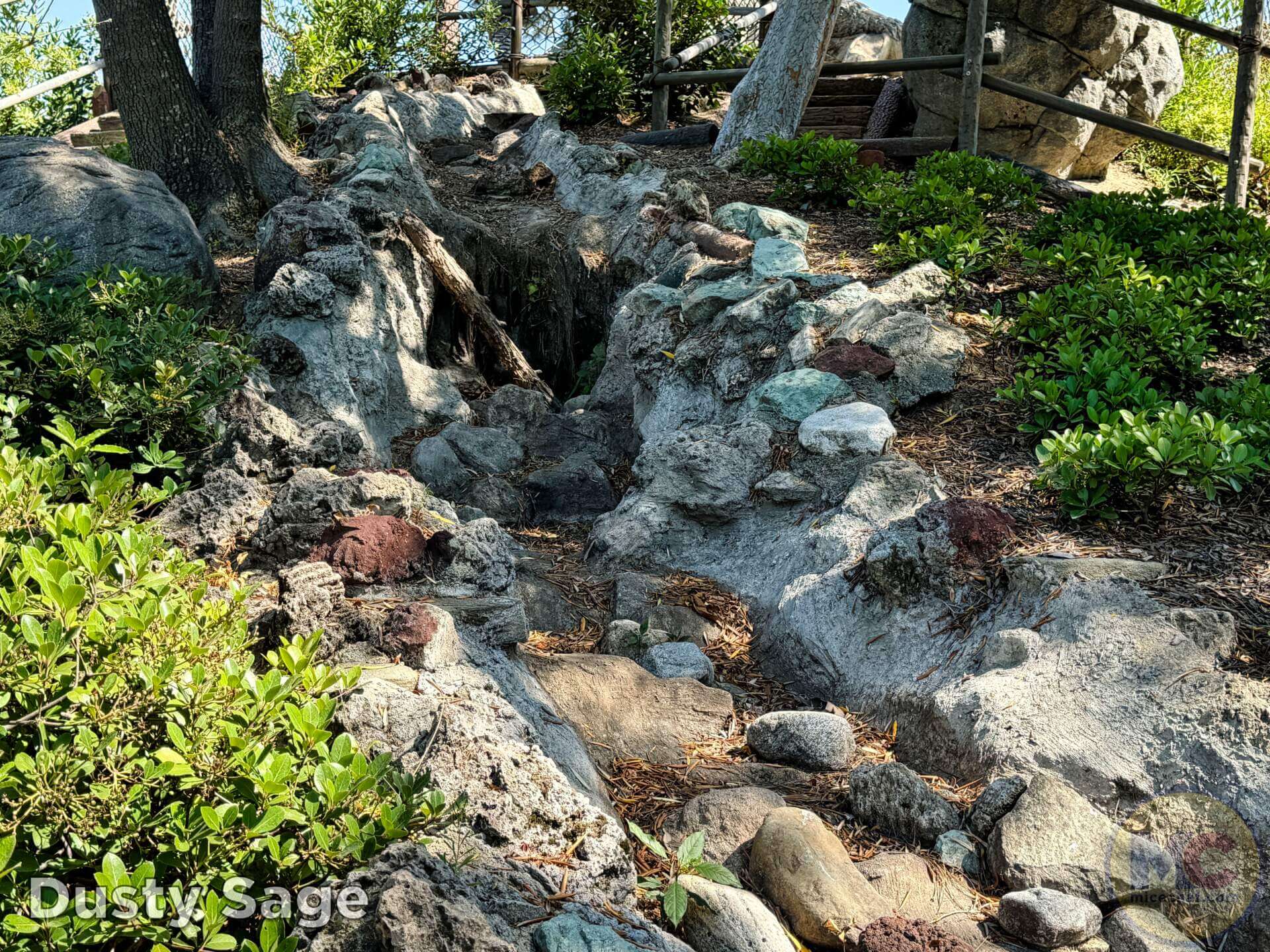 , DISNEYLAND UPDATE: Maintenance Boo-Hoos, Strike in View, Country Bear Barbecue