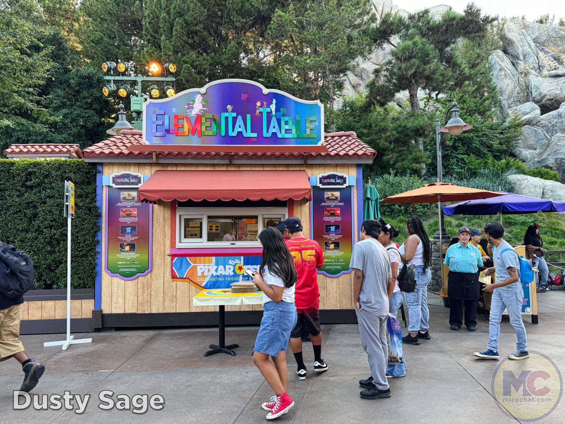, DISNEYLAND UPDATE: Dead-er Together, D23 Screams & Haunted Happenings
