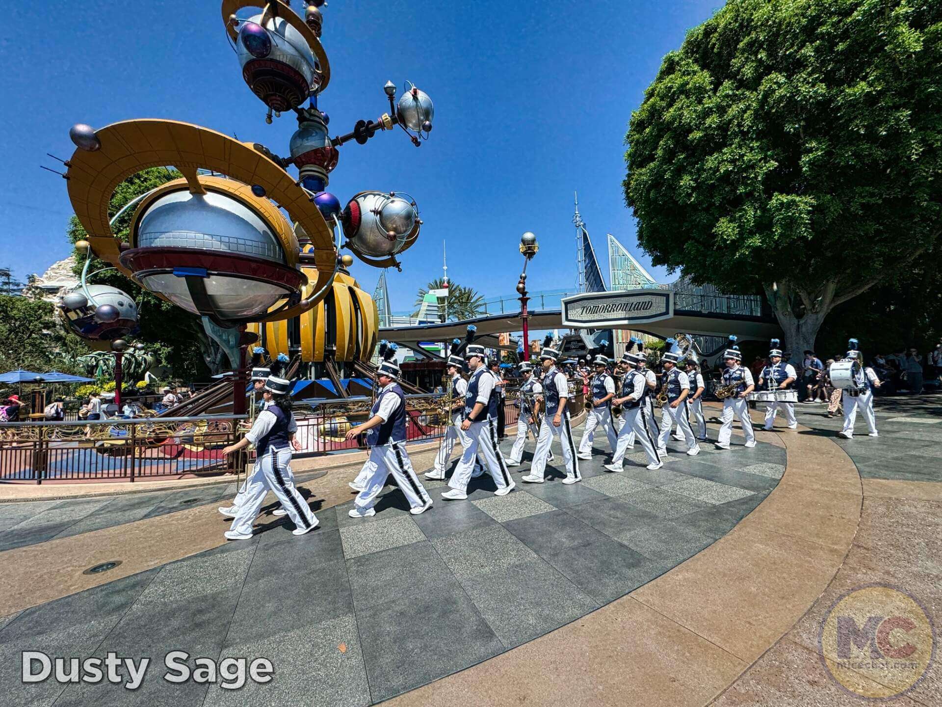 , DISNEYLAND UPDATE: Haunted Happenings, Marvel Mayhem, and Showbiz Shenanigans!