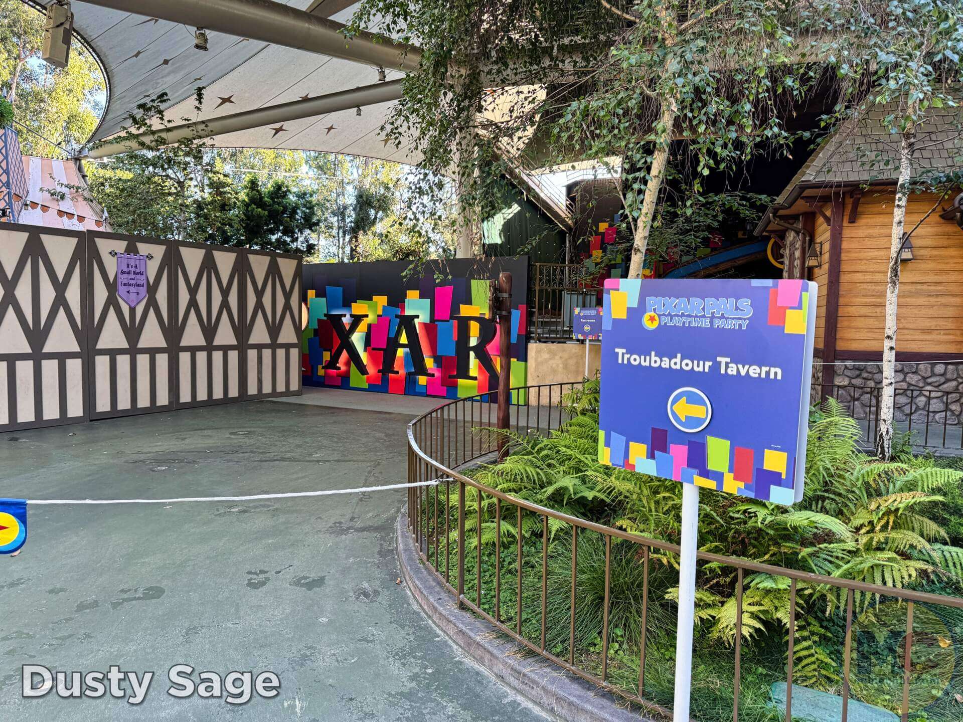 , DISNEYLAND UPDATE: Maintenance Boo-Hoos, Strike in View, Country Bear Barbecue