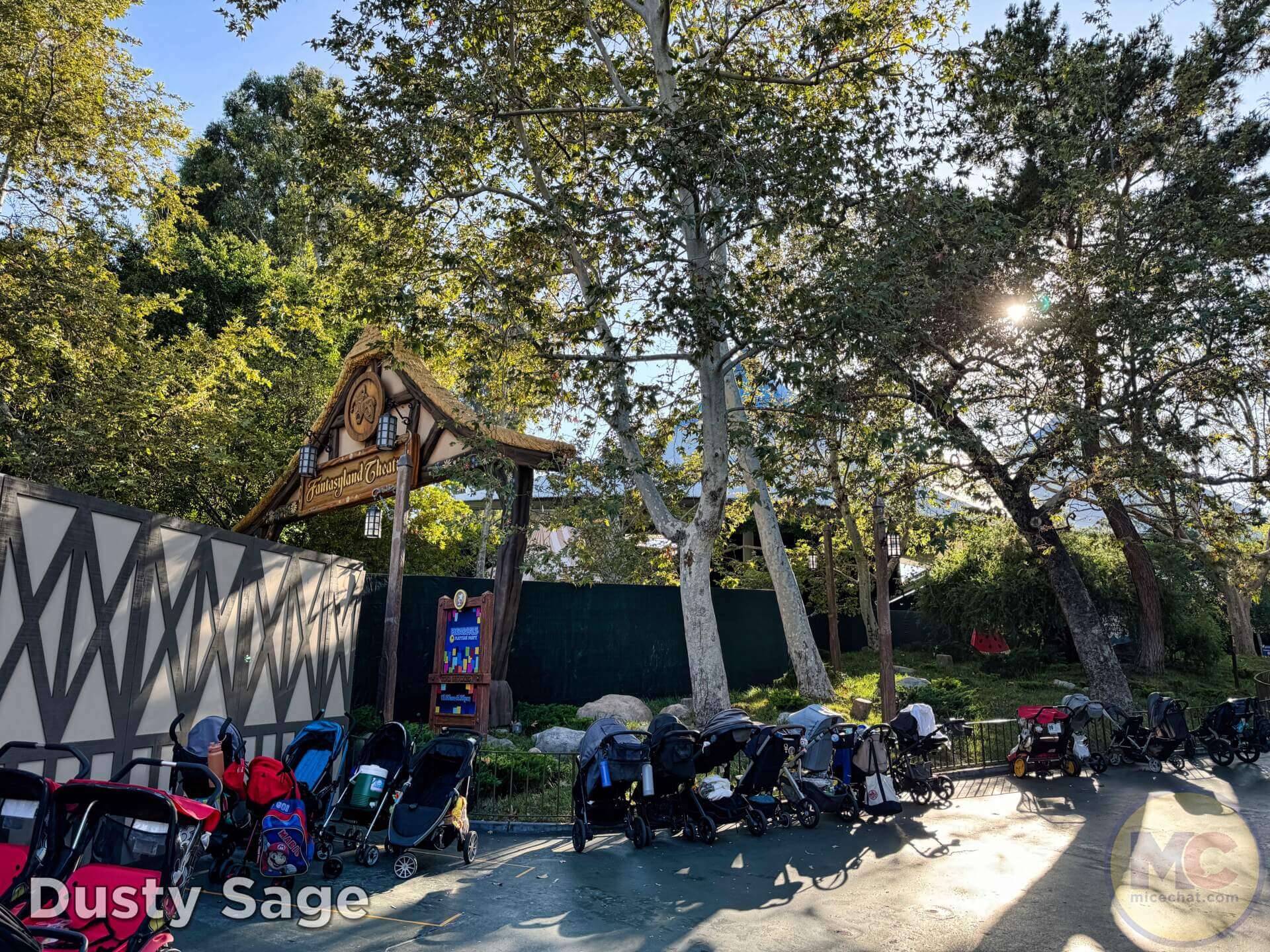 , DISNEYLAND UPDATE: Maintenance Boo-Hoos, Strike in View, Country Bear Barbecue