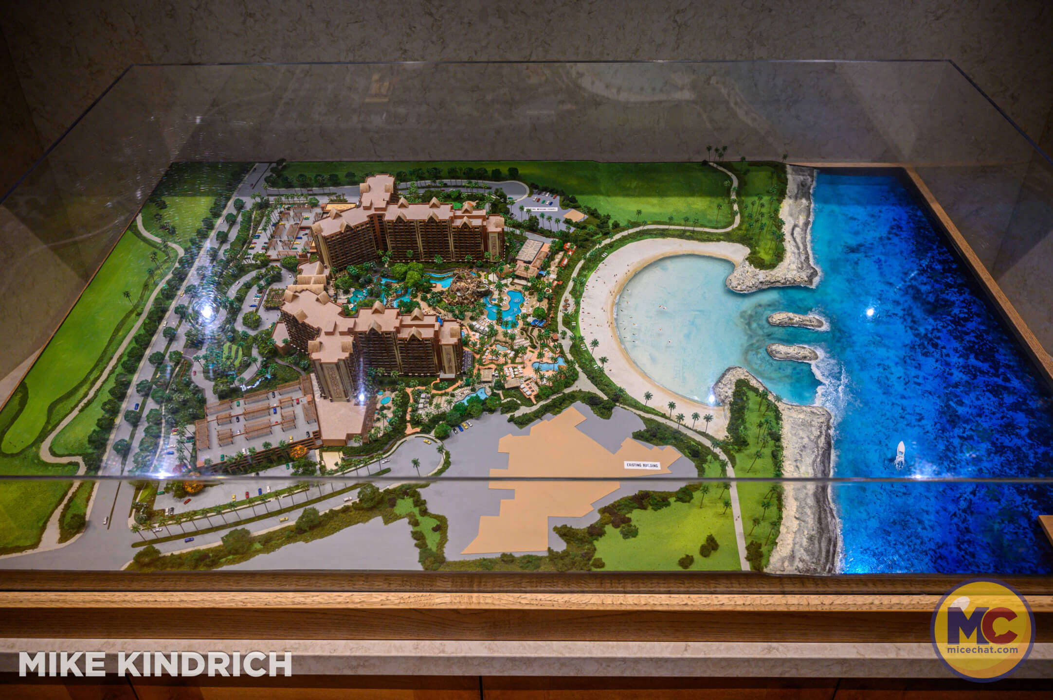 , DISNEYLAND UPDATE: Haunted Happenings, Marvel Mayhem, and Showbiz Shenanigans!