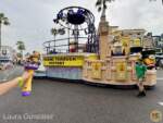 Universal-Studios-Florida-Orlando-Mega-Movie-Parade-Minions-3