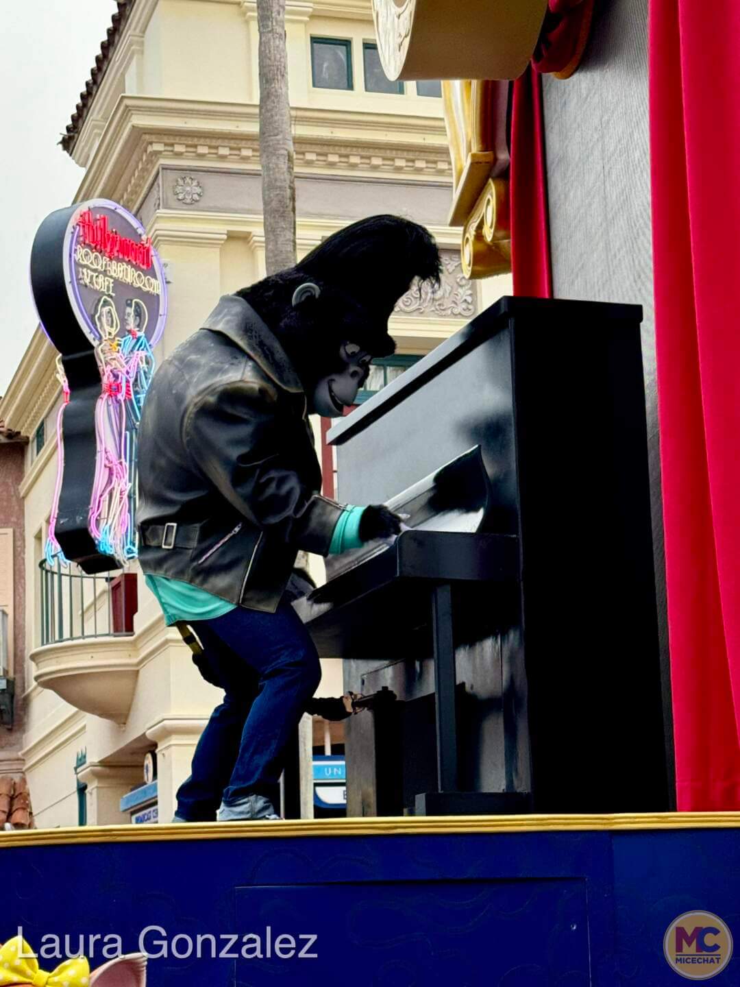 , ACTION: Universal Studios Florida’s NEW Mega Movie Parade!