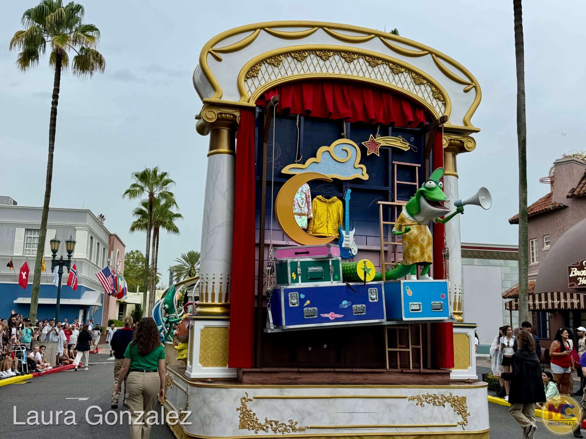 , ACTION: Universal Studios Florida’s NEW Mega Movie Parade!