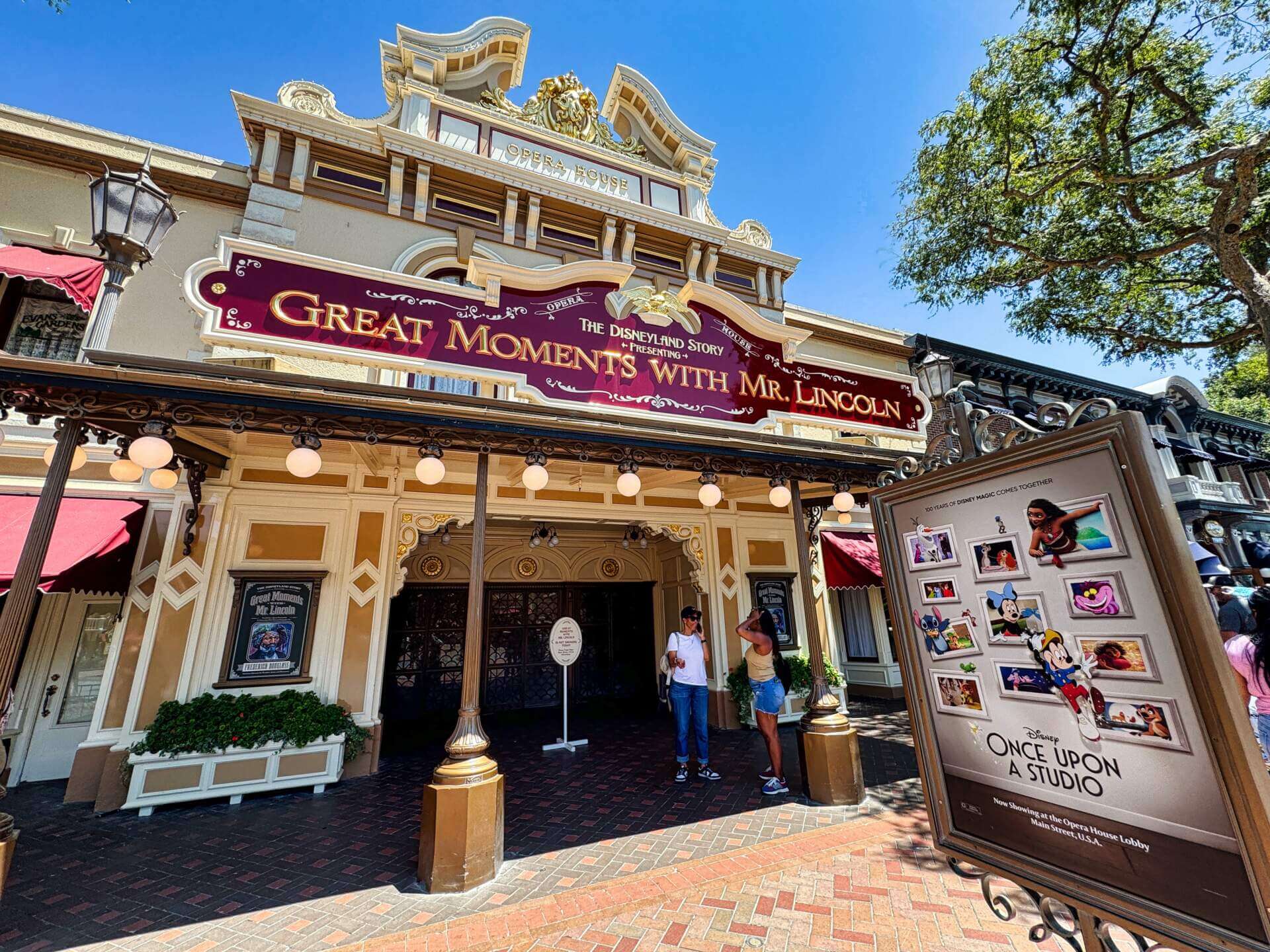 , DISNEYLAND UPDATE: Dead-er Together, D23 Screams & Haunted Happenings
