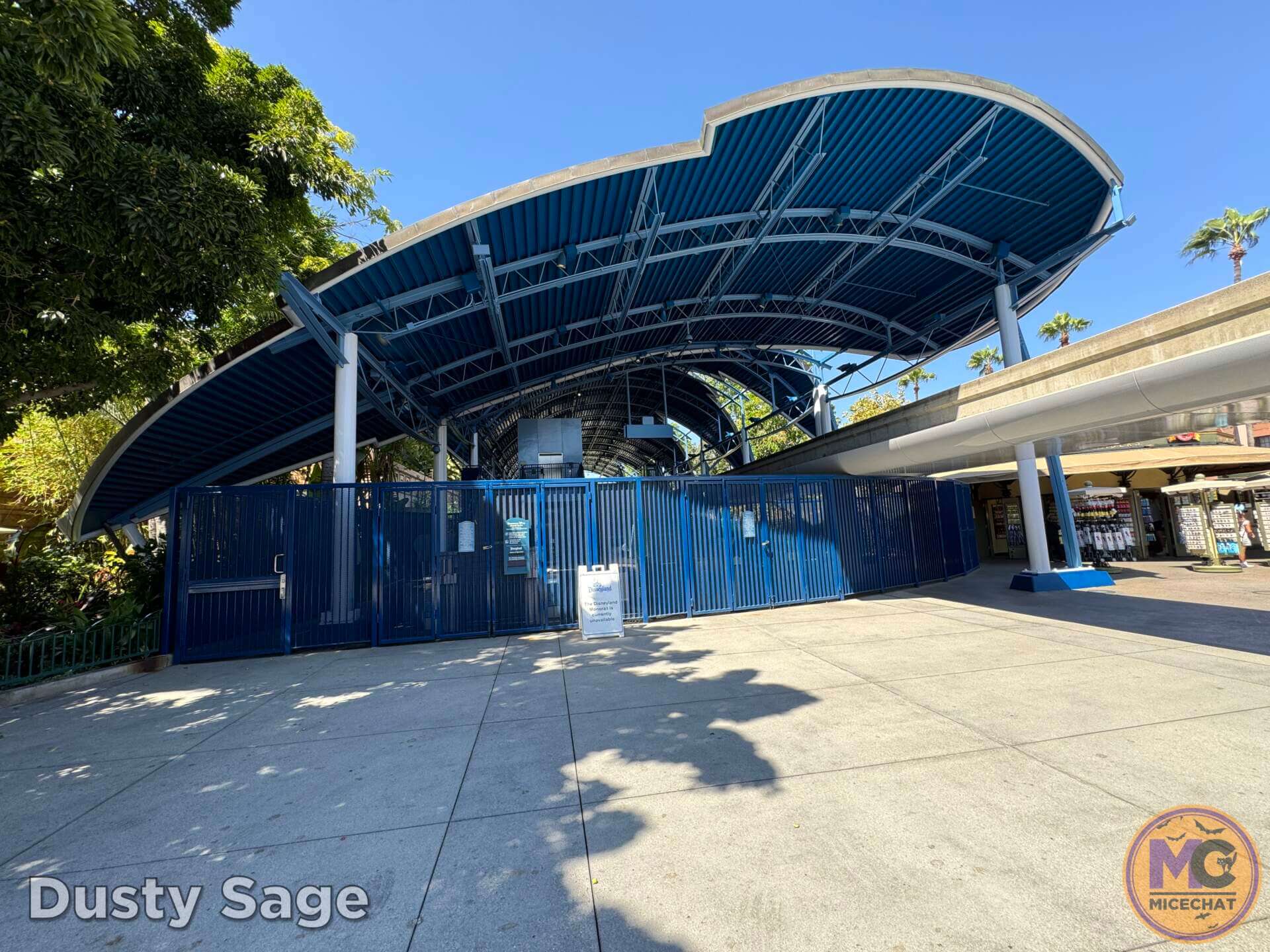 , Disneyland Update: Construction Tricks and Halloween Treats
